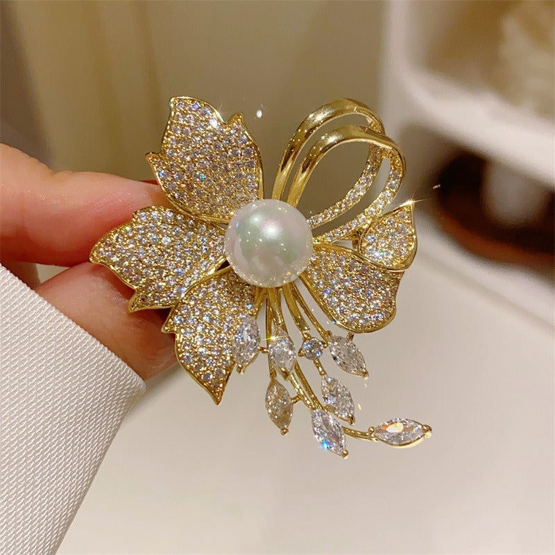 Elegant Anti-slip Brooch Pin – Minimalist Luxury Chest Clip For Women, Discreet Wardrobe Security Pin, Small Chic Decorative Brooch To Prevent Gaping, Premium Quality & Unique Design - Image 7