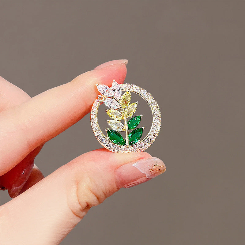 Elegant Anti-slip Brooch Pin – Minimalist Luxury Chest Clip For Women, Discreet Wardrobe Security Pin, Small Chic Decorative Brooch To Prevent Gaping, Premium Quality & Unique Design - Image 21