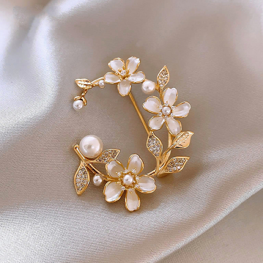 Elegant Anti-slip Brooch Pin – Minimalist Luxury Chest Clip For Women, Discreet Wardrobe Security Pin, Small Chic Decorative Brooch To Prevent Gaping, Premium Quality & Unique Design - Image 22