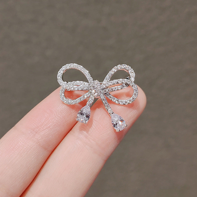 Elegant Anti-slip Brooch Pin – Minimalist Luxury Chest Clip For Women, Discreet Wardrobe Security Pin, Small Chic Decorative Brooch To Prevent Gaping, Premium Quality & Unique Design - Image 102