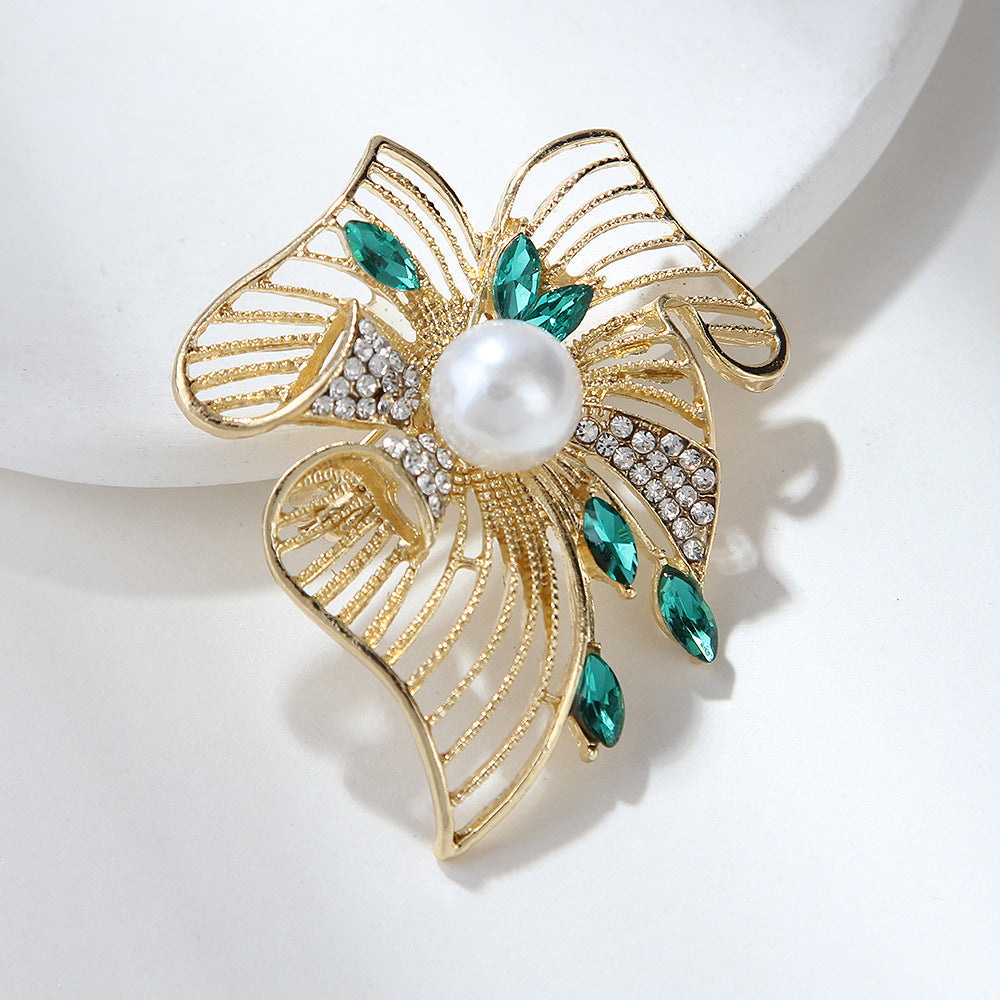 Luxury Vintage Emerald Pearl Brooch Pin | Heavy-Duty Niche Elegant Women's Accessory - Image 2